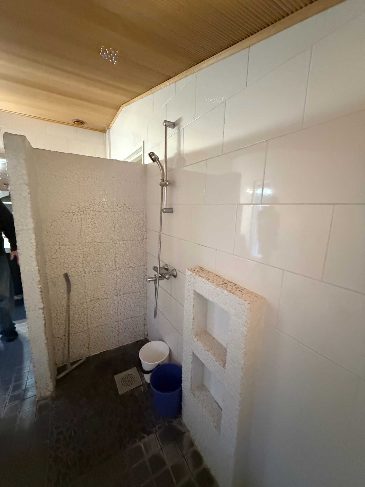 Klaukkala kylpyhuone ennen remonttia